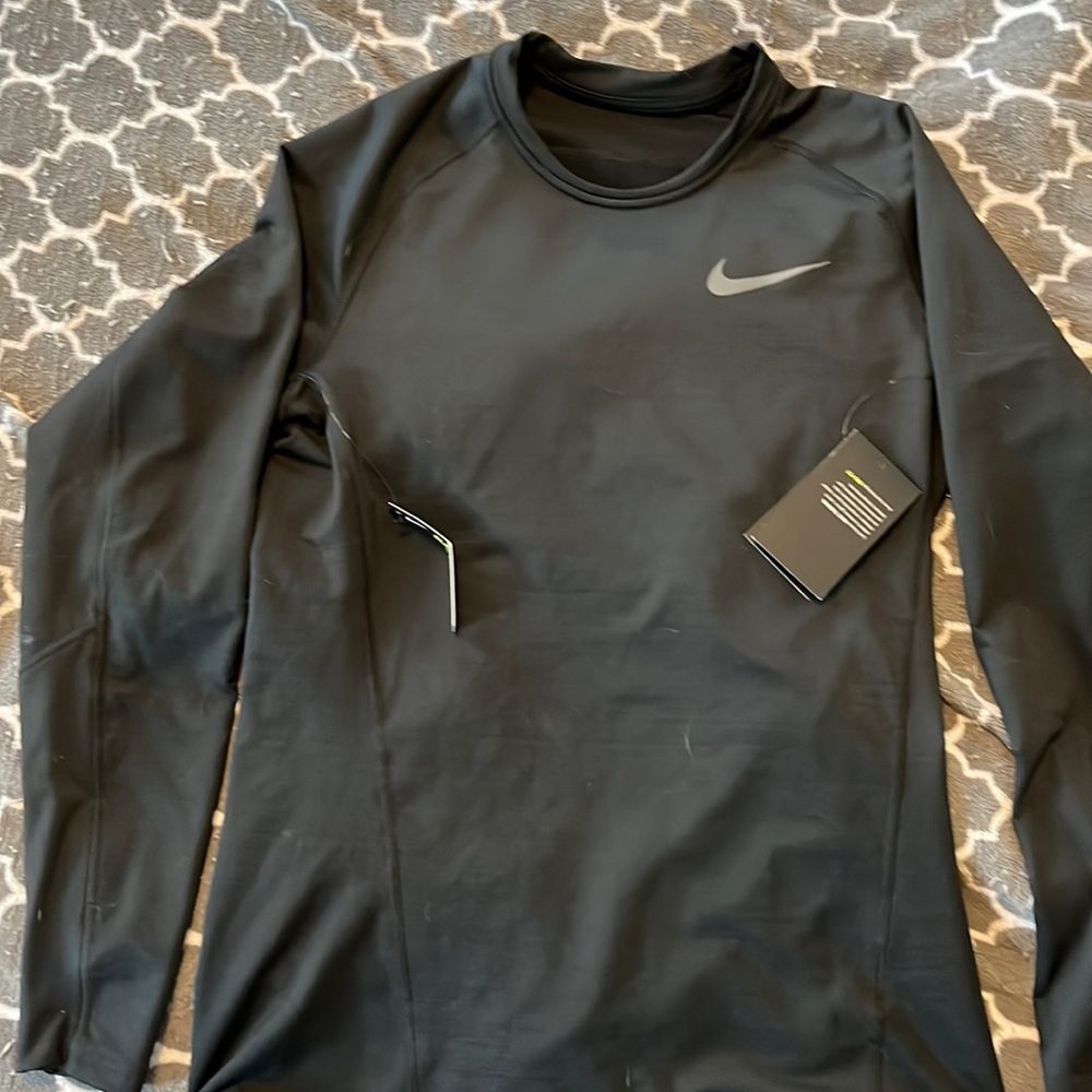Nike mens Med dry fit long sleeve shirt black - new with tags